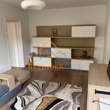 Titan Apartament de vanzare cu 3 camere, zona Titan - Piata Minis